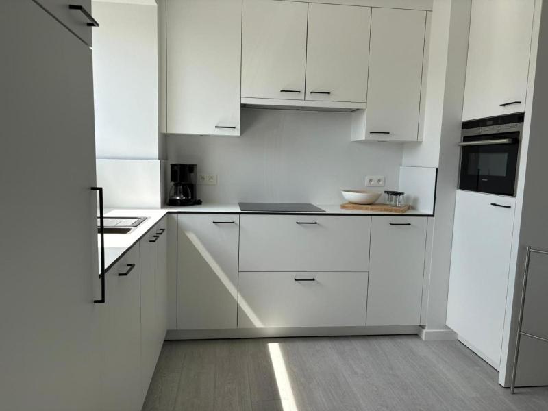 Stylish 3-bedroom apartment with sea view. - image 17