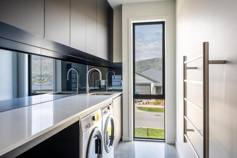 Modern Wanaka Home with Mountain Views and Lake Outlook - image 16
