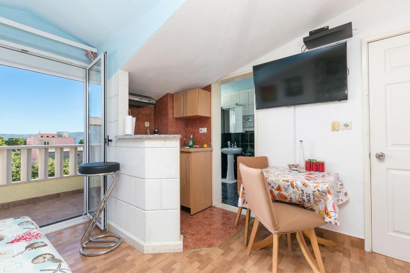 Apartments with parking space Kastel Stafilic Kastela - 24155 - image 38