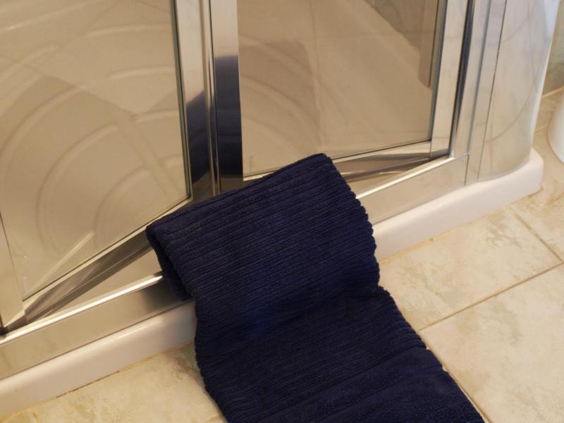 Quadruple Room image 2