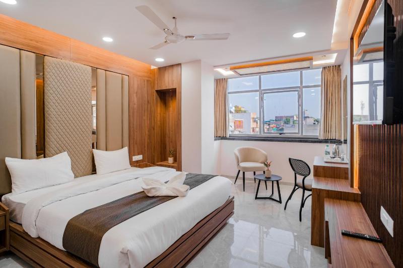 Hotel SK Elite - image 1
