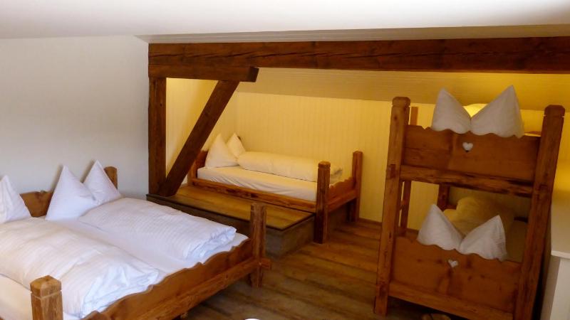 Quintuple Room with Shared Bathroom (No. 4) image 3