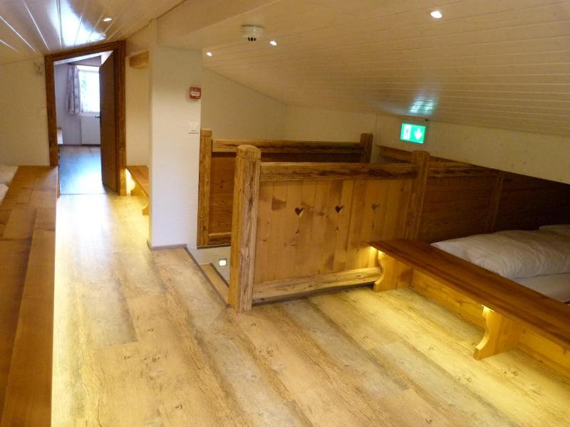 Bed in 11-Bed Dormitory Room (No. 6) image 3