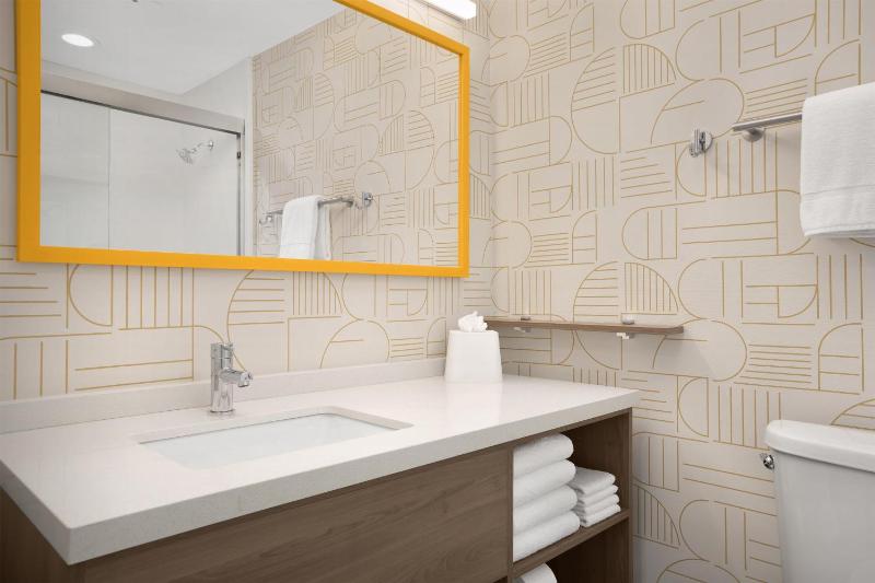 Home2 Suites by Hilton Scottsdale Old Town - image 11