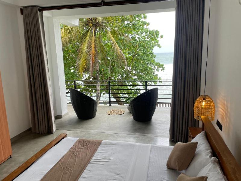 Bloom Beach Villa - image 15