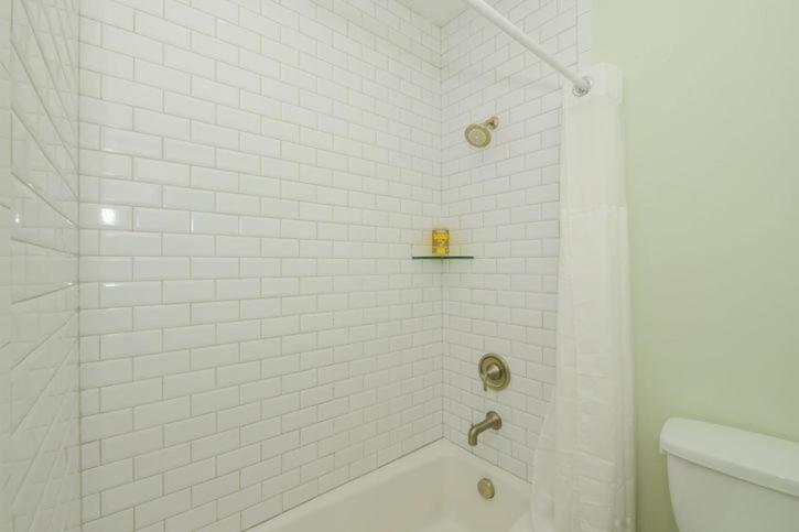 2201 AVE C home - image 14