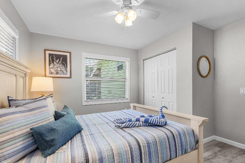 171 Canal Cove- 2BR with Canal Views home - image 15