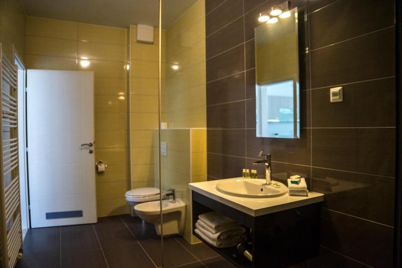Two-Bedroom Suite image 2