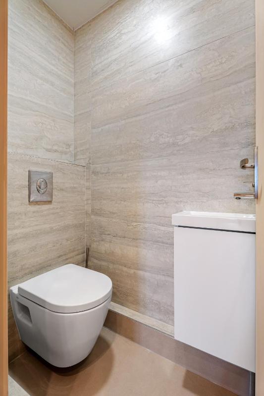 Nice Renting - HUGO - Luxury Honeymoon Suite Terrace Park View Free Parking - image 7