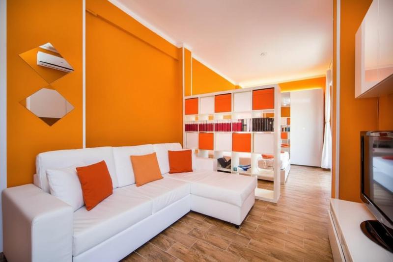 Attic Apartment Air Conditioning Fast WiFi - image 14