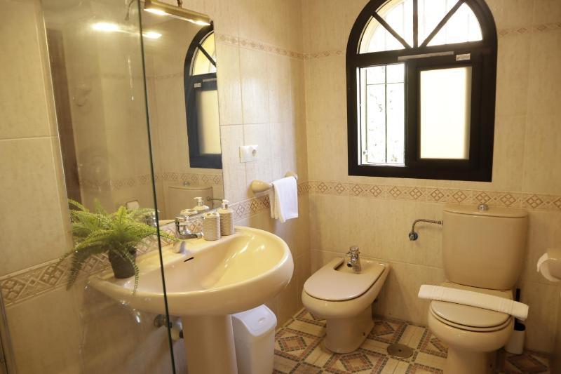 Villa Gardenias Puerto Banús by Houselogy - image 10