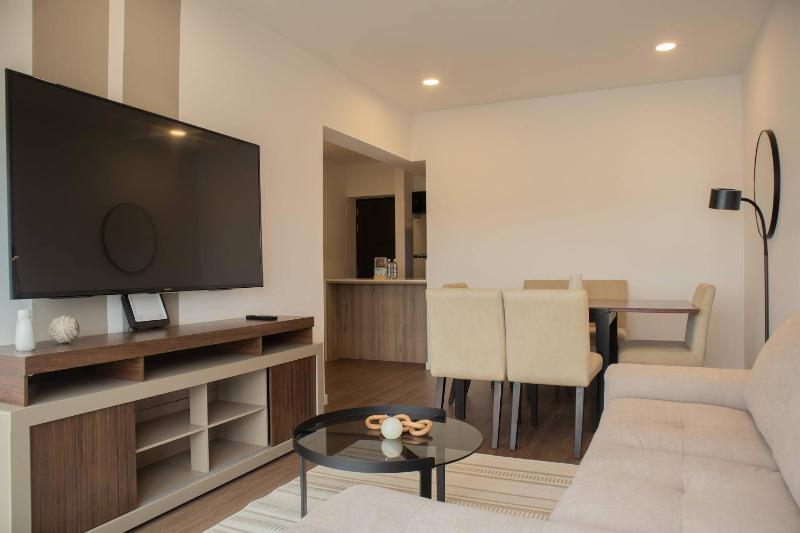 Signature Balcony 2BR in Miraflores - image 10