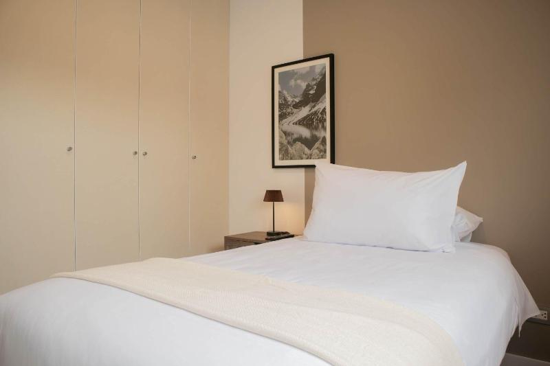 Signature Balcony 2BR in Miraflores - image 3