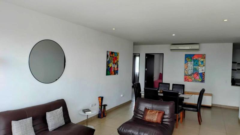 Apartamento Premium 3BR en Escalón con Vistas que Inspiran - image 1