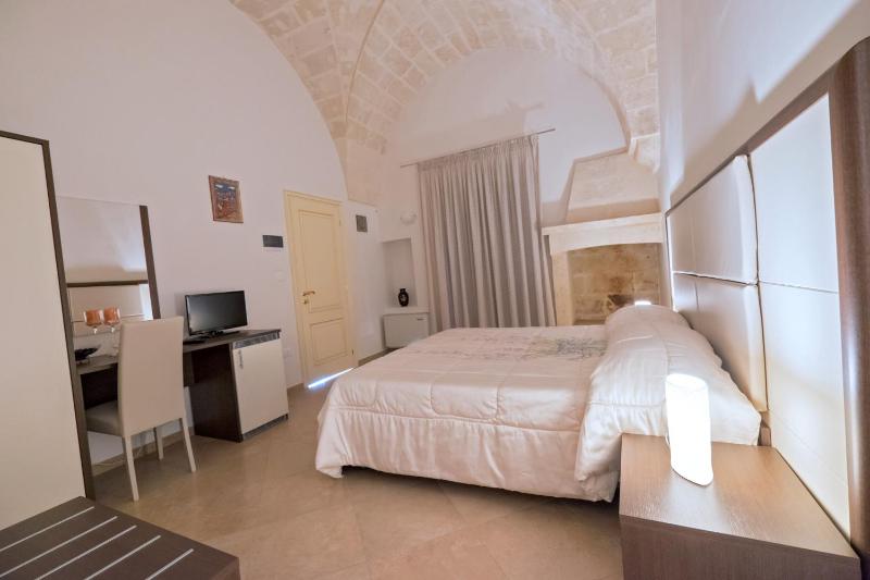 Double or Twin Room image 3
