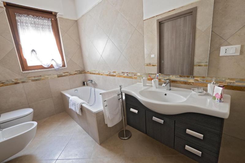 Double or Twin Room image 2