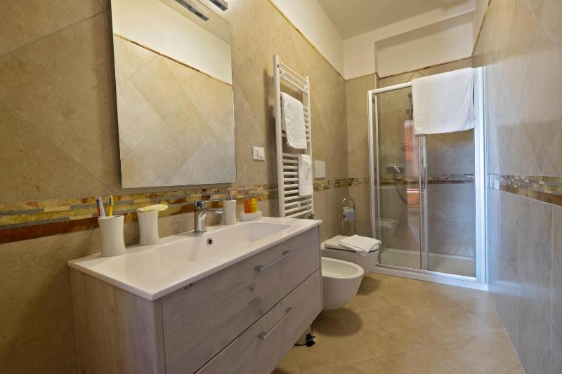 Double or Twin Room image 4