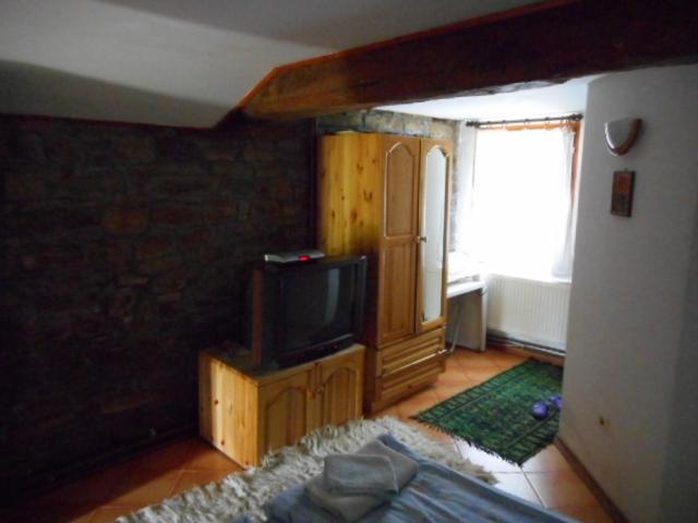 Large Double Room image 1