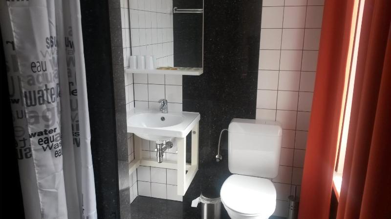 Budget Triple Room image 4