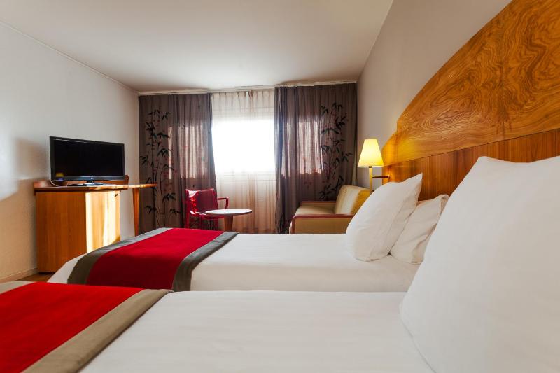 HÔTEL C SUITES chambres spacieuses - image 29
