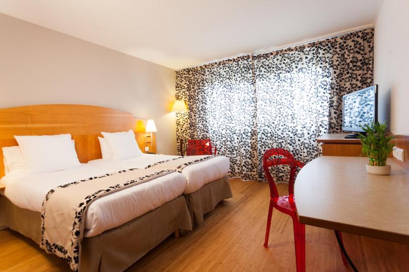 HÔTEL C SUITES chambres spacieuses - image 15