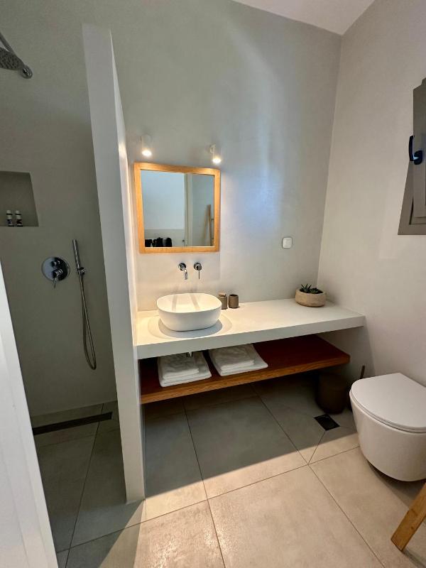 Paris Studios & Apartment - image 32