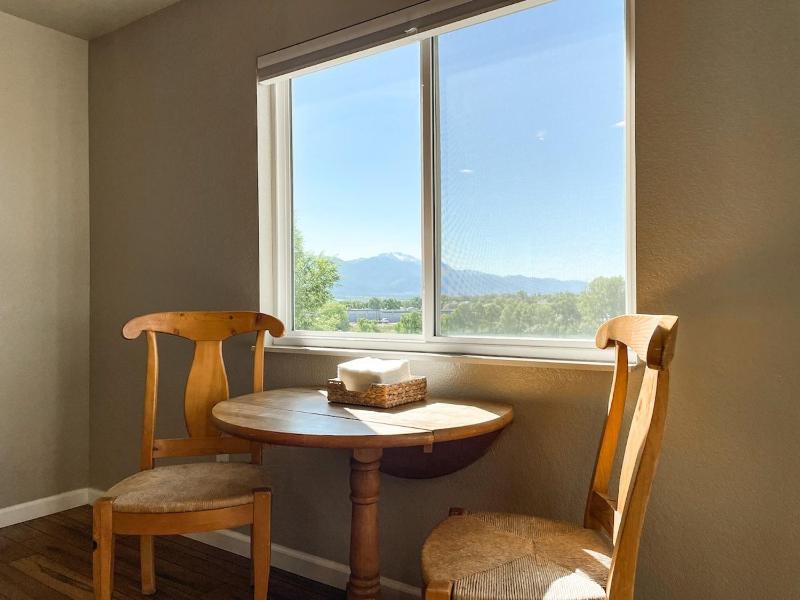 1040 Pond Side - image 4