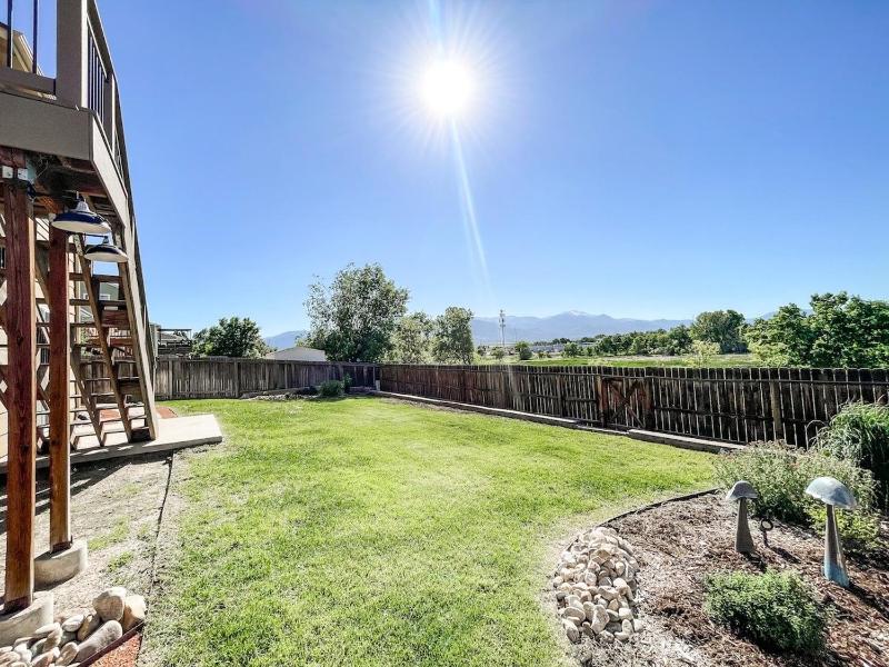 1040 Pond Side - image 15