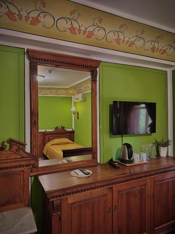Family Hotel at Renaissance Square - image 6