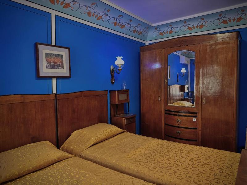 Family Hotel at Renaissance Square - image 20