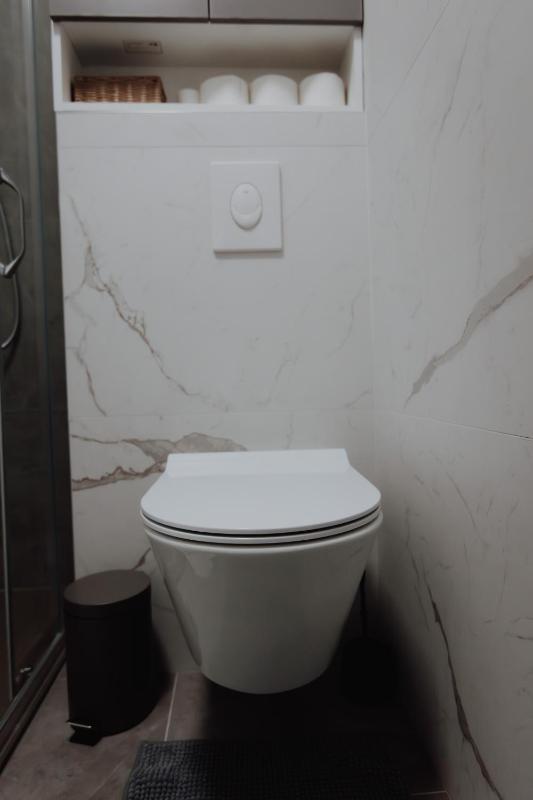 BLuxe Residence - image 6