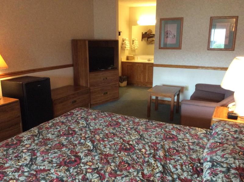 King Room - Non-Smoking image 4