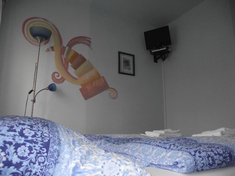Double or Twin Room image 2