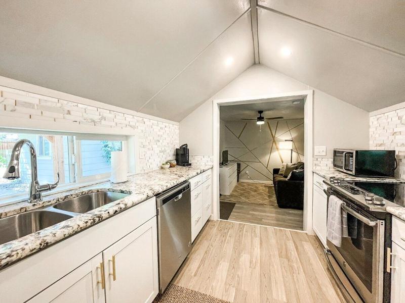 416 E Bijou - image 6