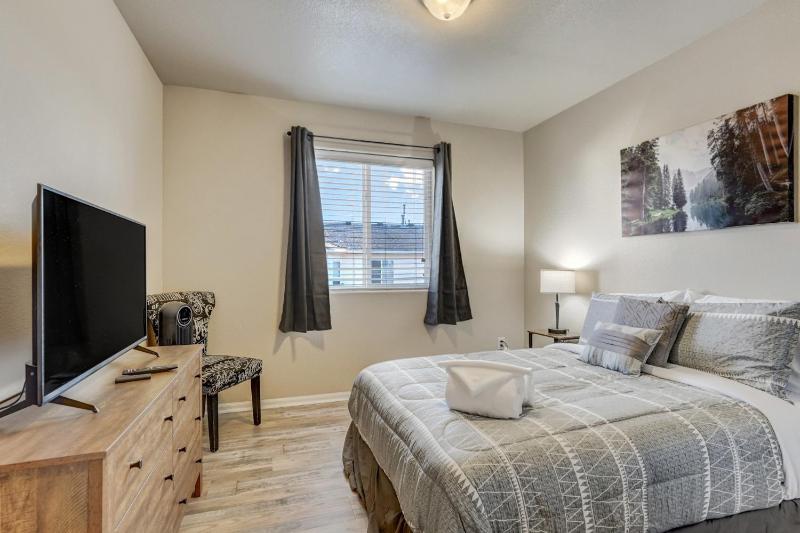 4715 Painted Sky View - image 9