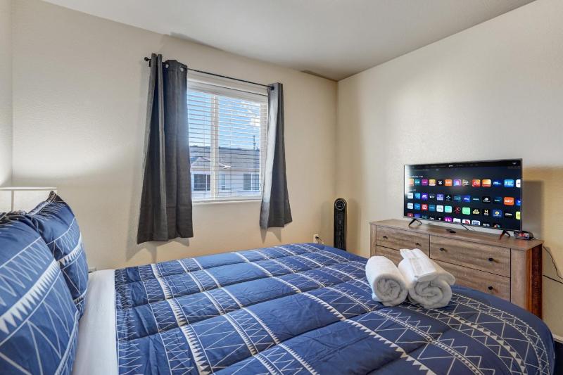 4715 Painted Sky View - image 24