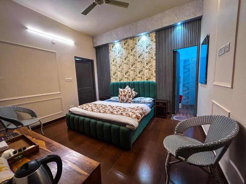 Vanshika homes Near mall road - image 1