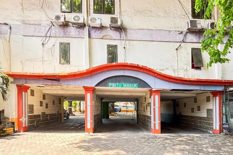 Hotel Pasar Besar RedPartner near Tugu Pahlawan - image 16