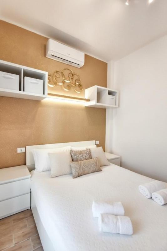 Attic Apartment Air Conditioning Fast WiFi - image 7