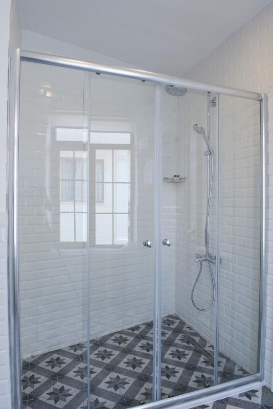 Deluxe Double Room image 4