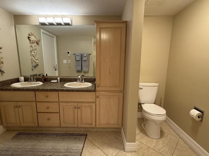 Santa Maria • Beach & Boating Getaway • Sleeps 8 - image 10