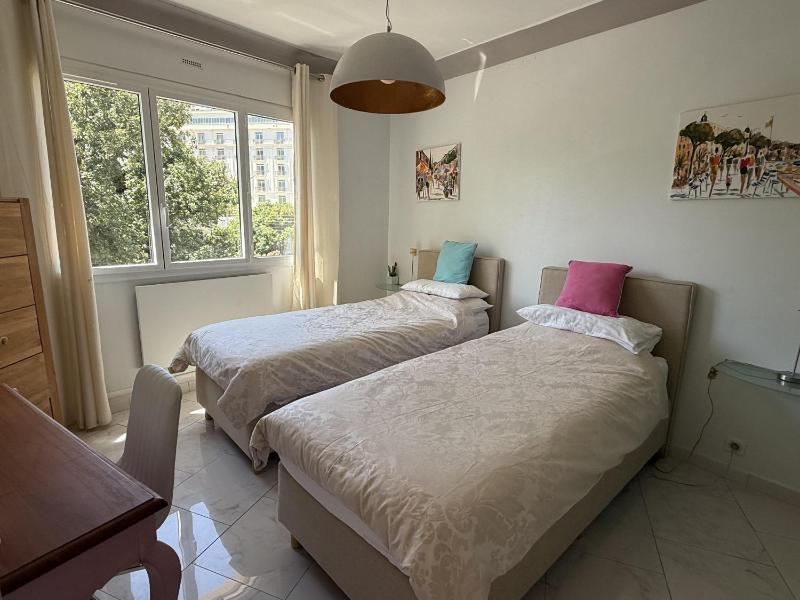 2 BR Apartment in the center of Cannes - 2305 - image 9