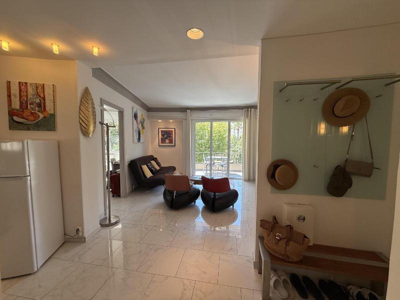 2 BR Apartment in the center of Cannes - 2305 - image 16