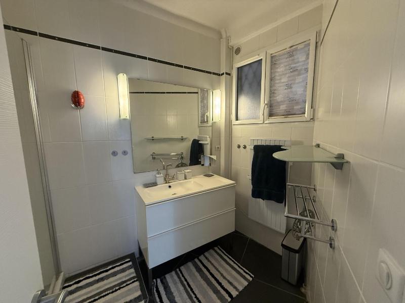 2 BR Apartment in the center of Cannes - 2305 - image 11