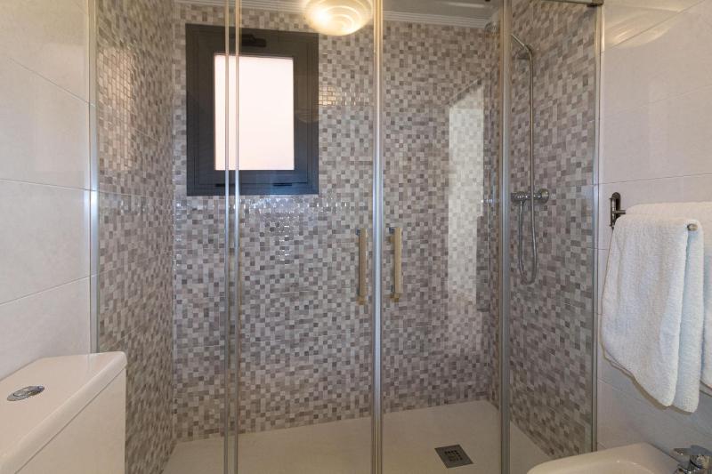 Modern and Cozy Apartment with Pool Tennis Court and Common Areas in Torre del Mar - image 32