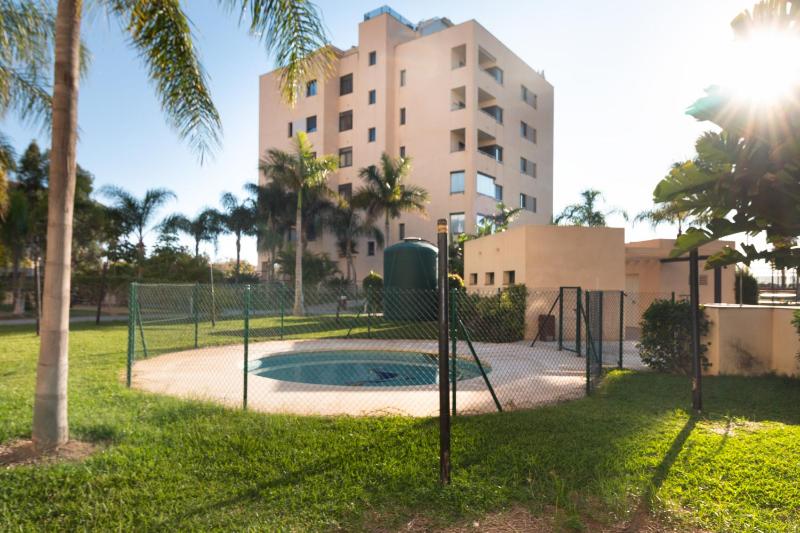 Modern and Cozy Apartment with Pool Tennis Court and Common Areas in Torre del Mar - image 11