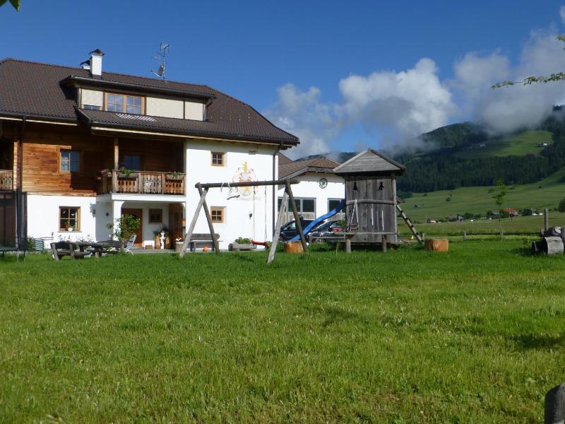 Two-Bedroom Apartment with Balcony image 4