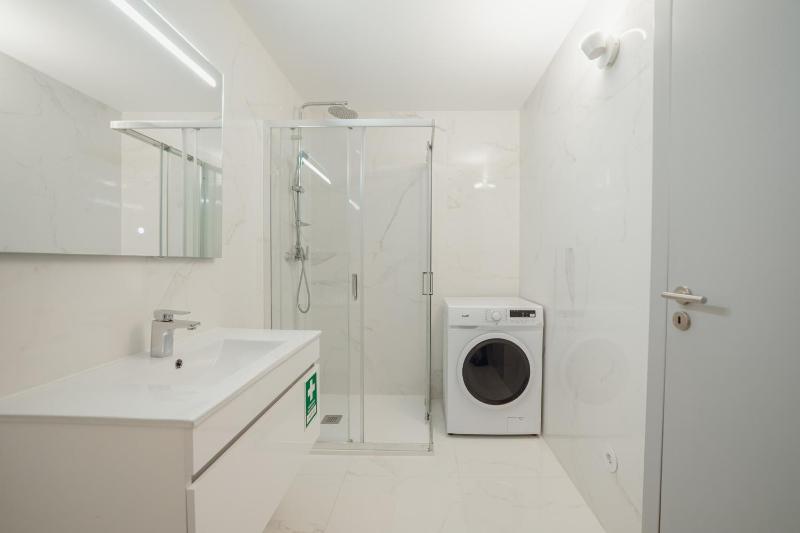 Amazing Pool Apartments by Vacationy - image 41
