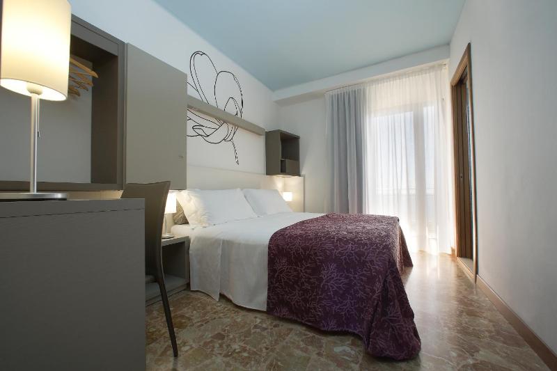 Hotel Sofia - image 12