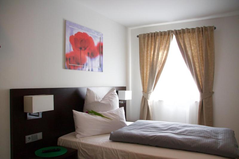 Single Room image 1